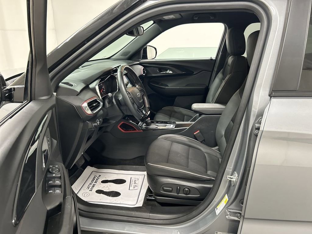 Certified 2023 Chevrolet TrailBlazer RS w/ Convenience Package AWD/4WD image 9