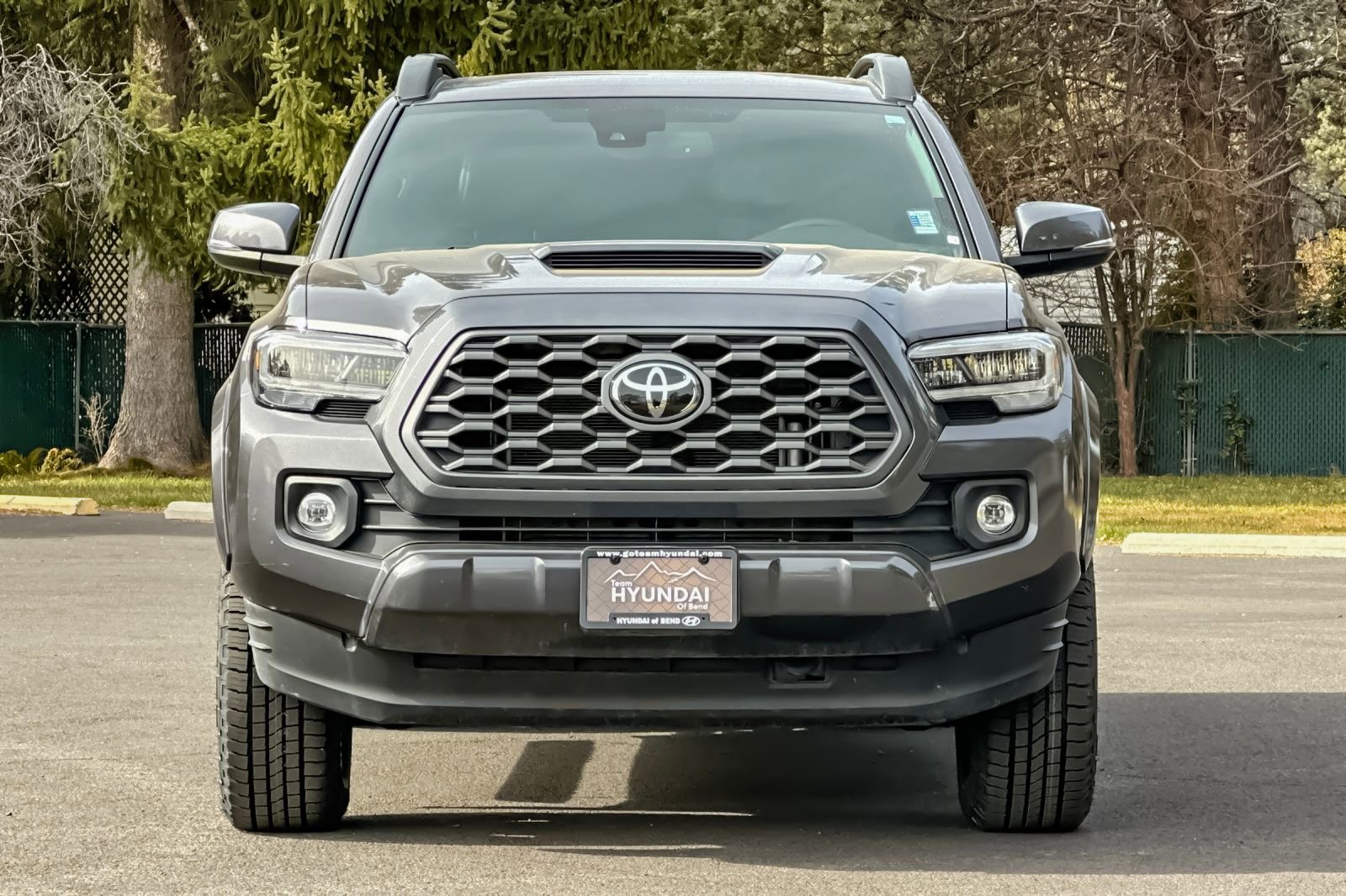 Used 2022 Toyota Tacoma TRD Sport w/ TRD Premium Sport Package image 10