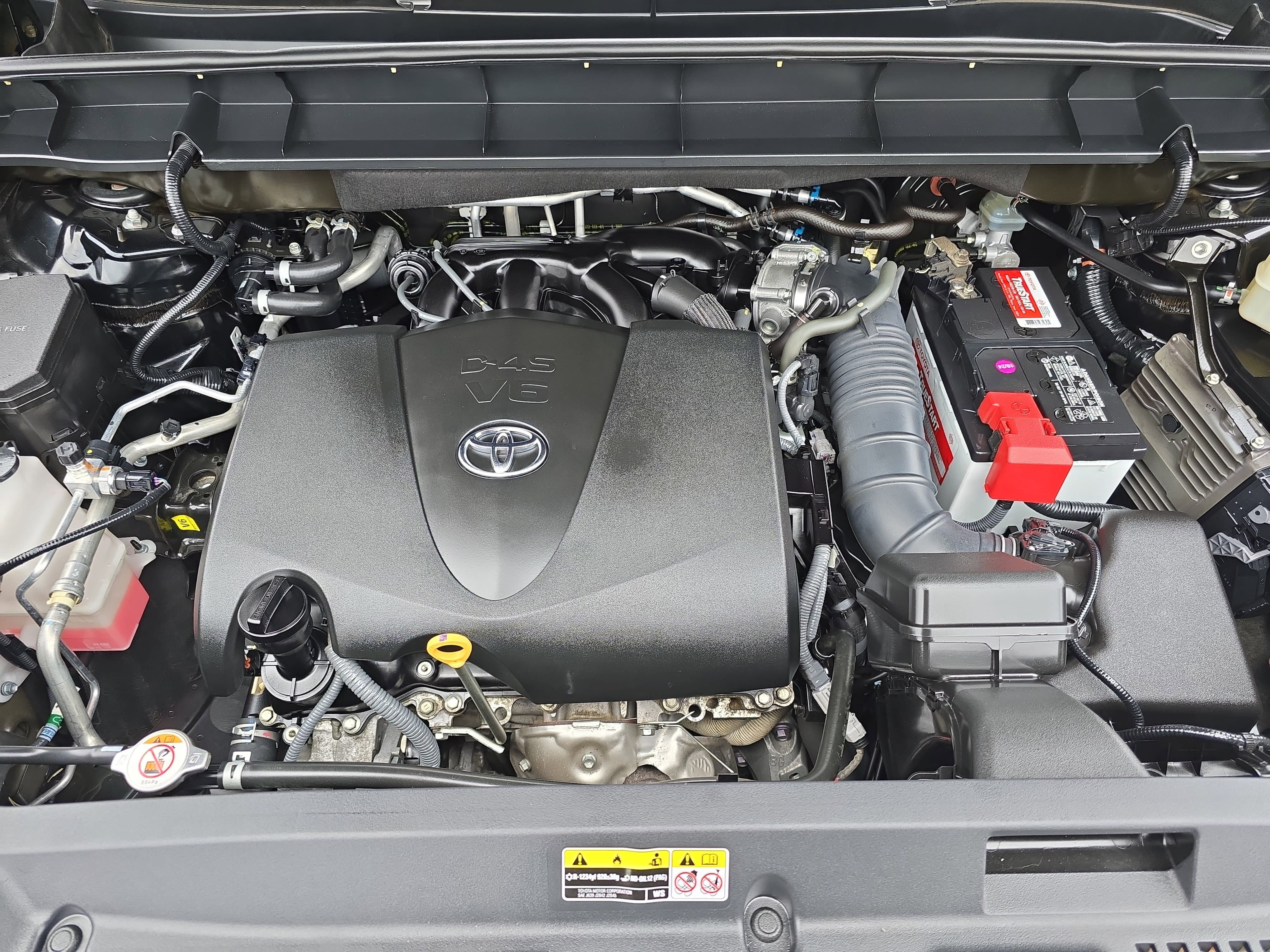 Used 2021 Toyota Highlander L image 26