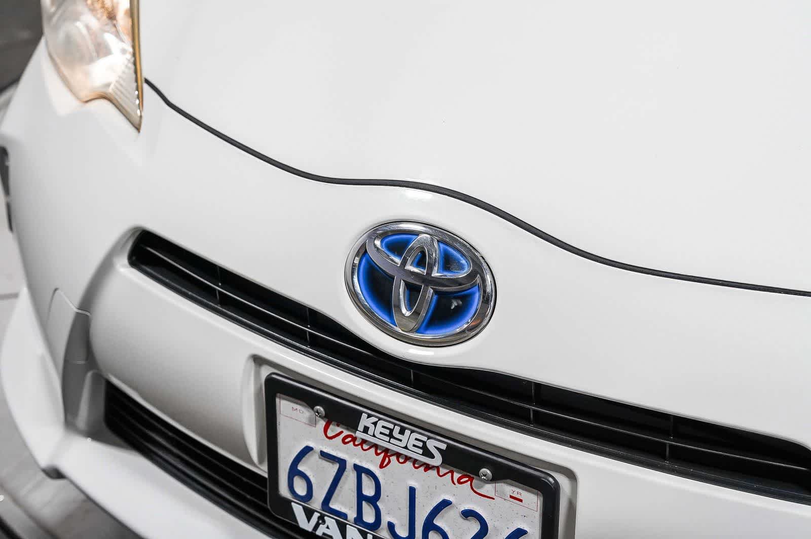 Used 2013 Toyota Prius C One FWD image 8