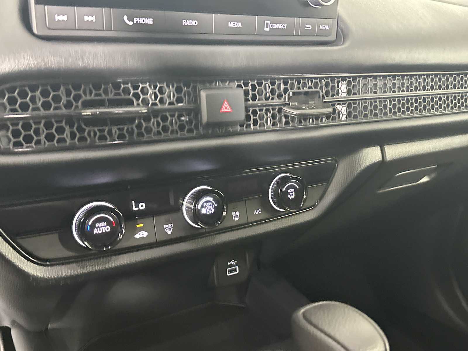 Used 2024 Honda HR-V LX image 29