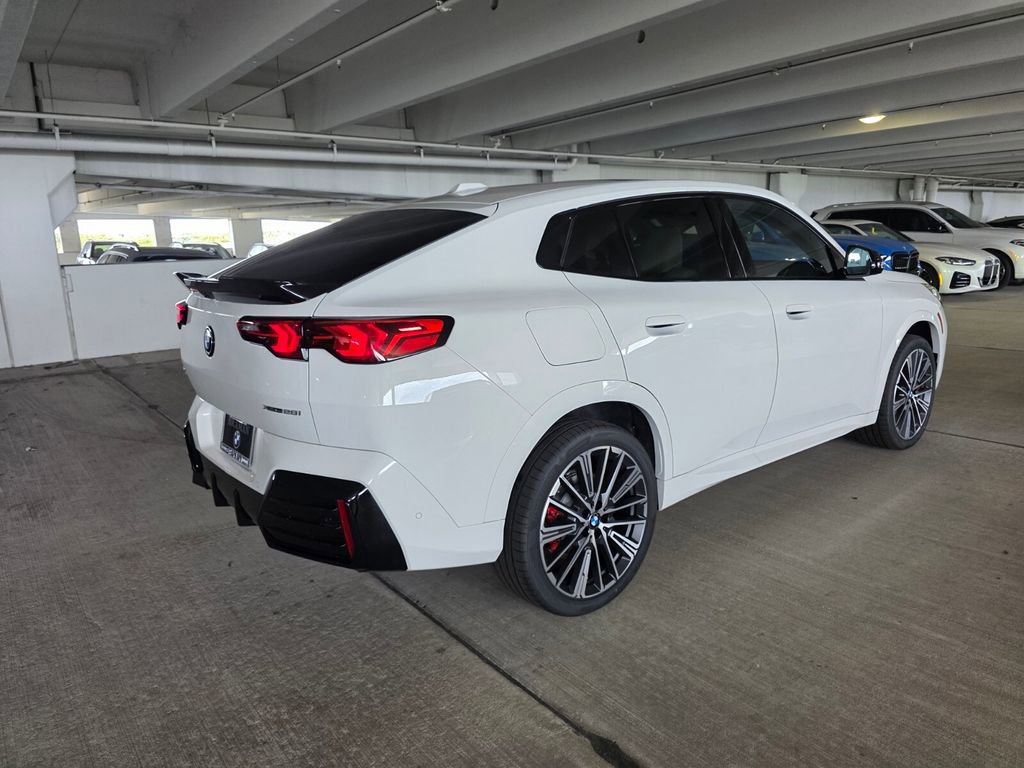 New 2026 BMW X2 xDrive28i w/ Technology Package image 4