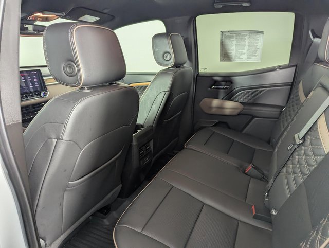 Used 2023 GMC Canyon Denali image 24