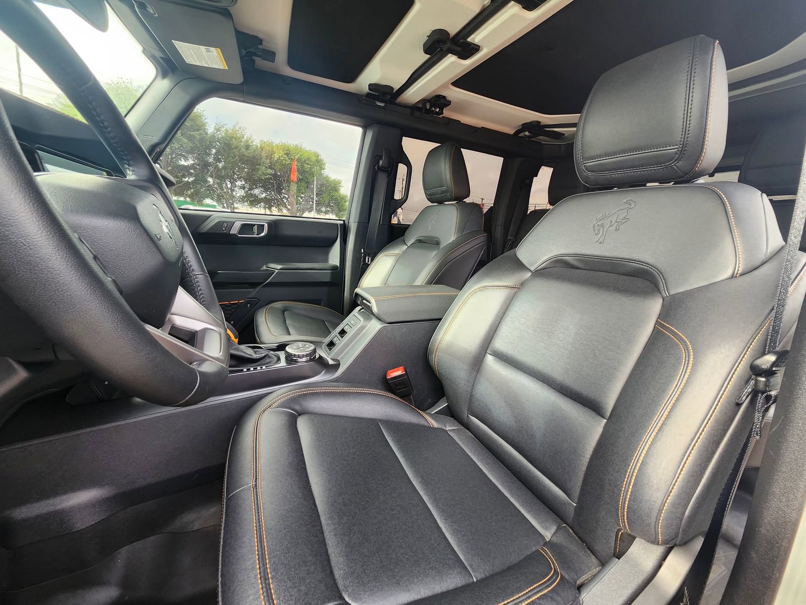 Used 2024 Ford Bronco Badlands image 10