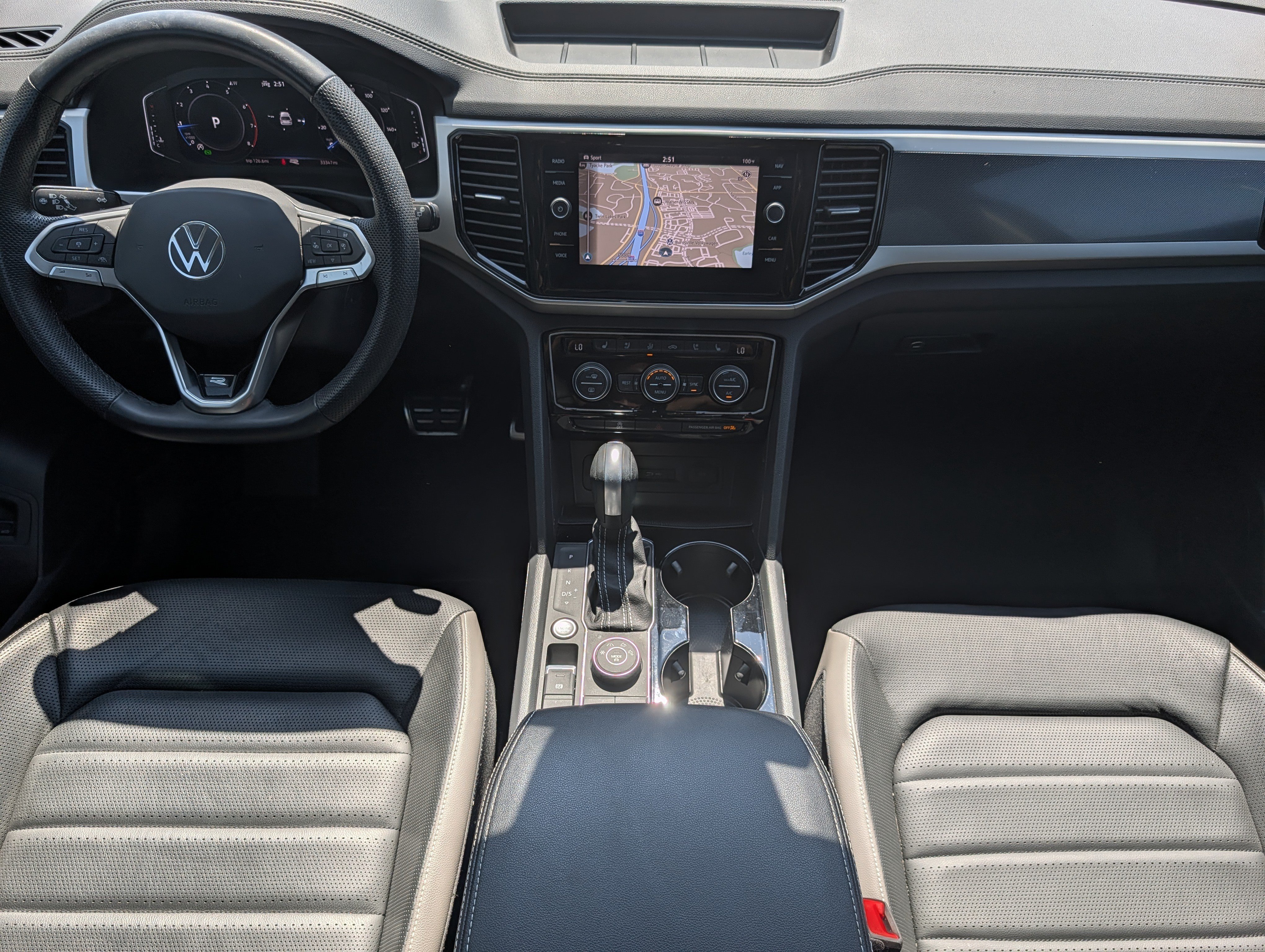 Certified 2023 Volkswagen Atlas SEL Premium AWD/4WD image 10