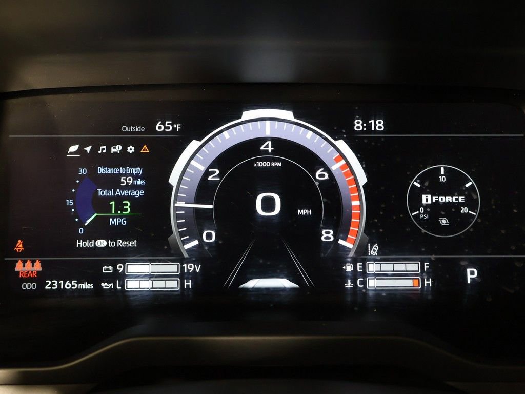 Used 2025 Toyota Tundra Limited AWD/4WD image 44
