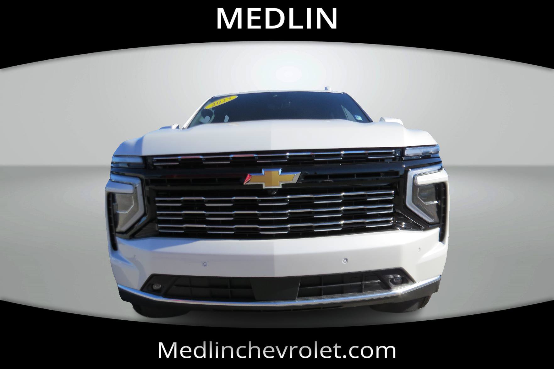 Used 2025 Chevrolet Suburban High Country AWD/4WD image 3