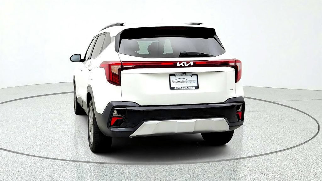 Used 2024 Kia Seltos S AWD/4WD image 6