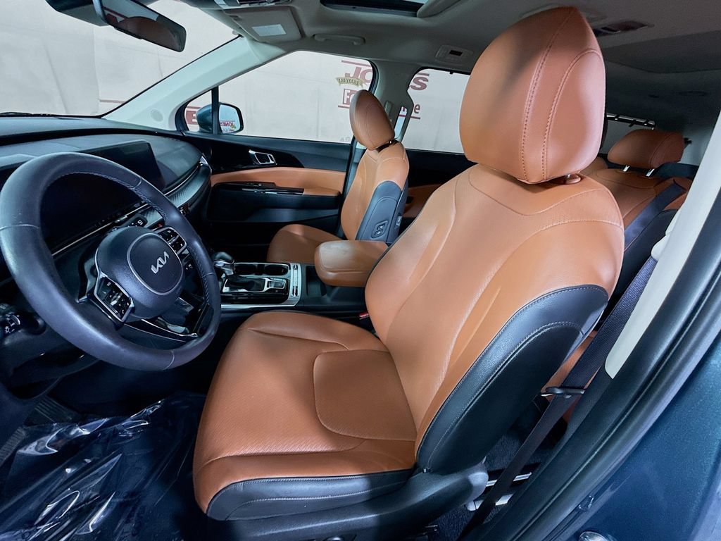 Used 2024 Kia Carnival SX Prestige FWD image 27
