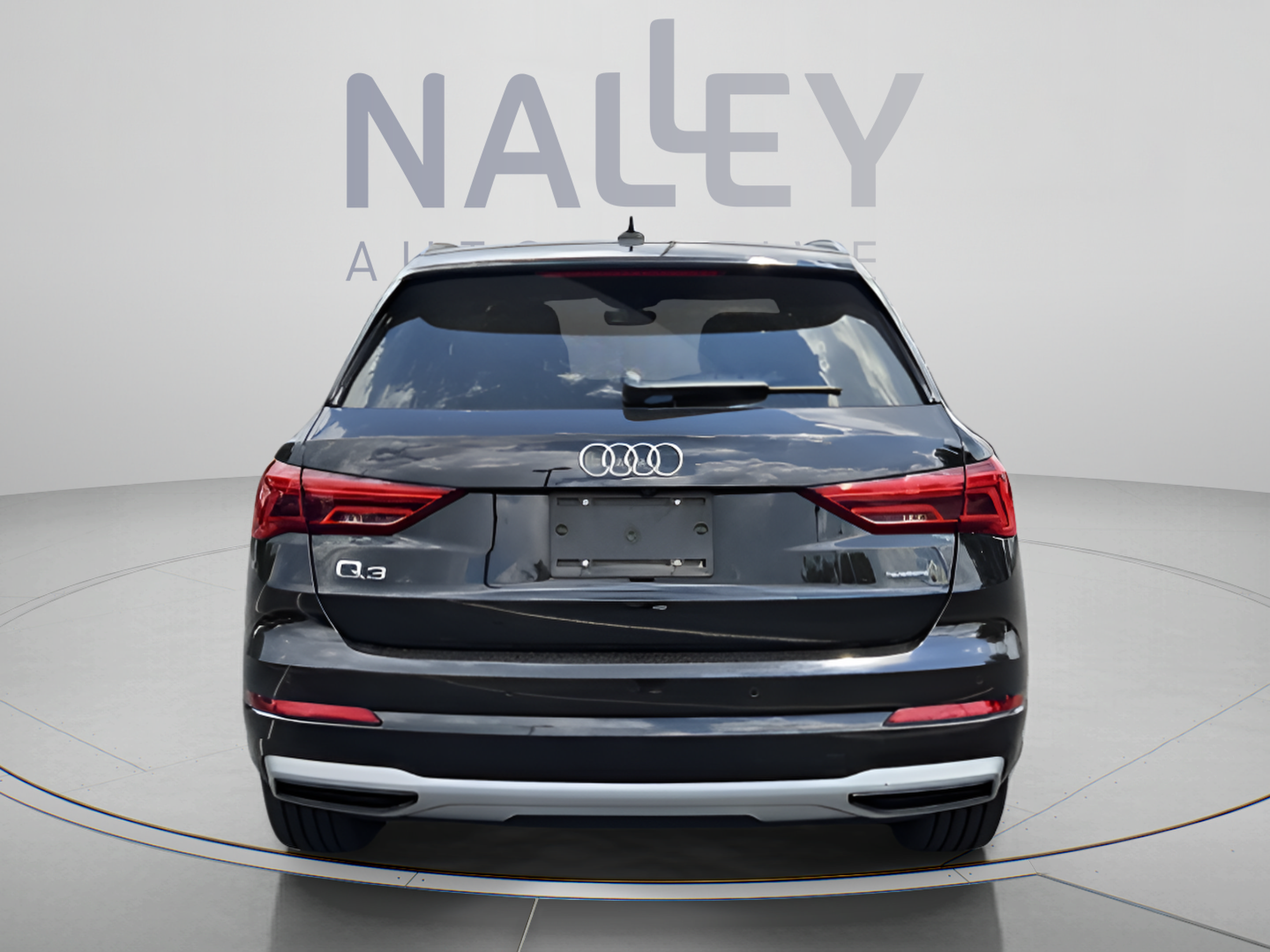 Used 2020 Audi Q3 2.0T Premium Plus w/ Premium Plus Package AWD/4WD image 4