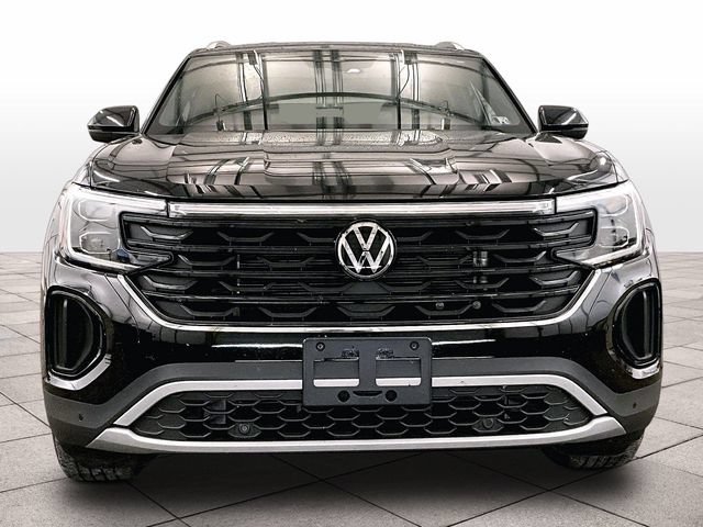 Used 2024 Volkswagen Atlas Cross Sport SE w/ Black Wheel Package AWD/4WD image 3