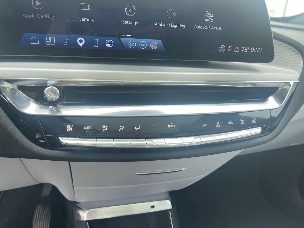 Certified 2025 Cadillac Lyriq Luxury AWD/4WD image 27