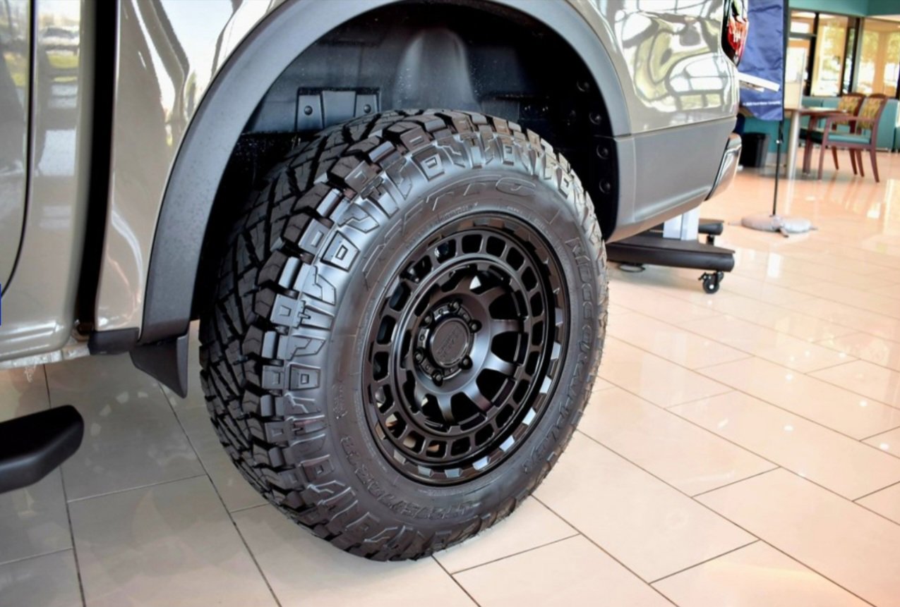 New 2025 Ford Ranger XLT w/ Equipment Group 301A High image 8