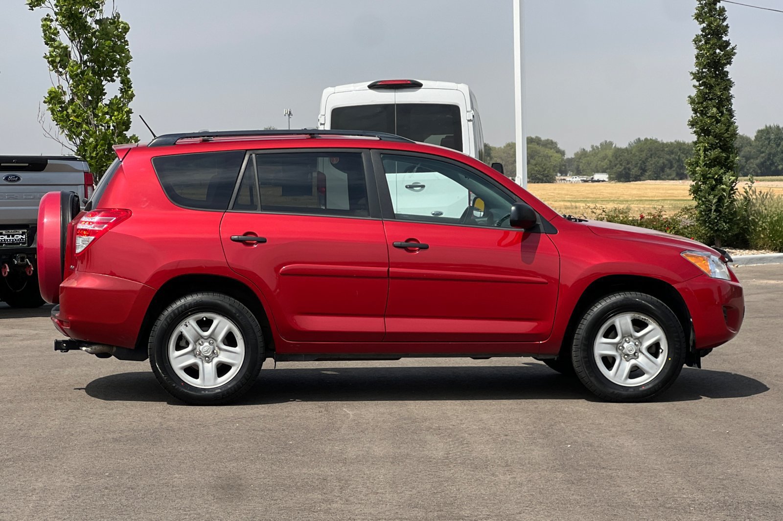 Used 2012 Toyota RAV4 4WD V6 w/ Tow Prep Pkg image 3