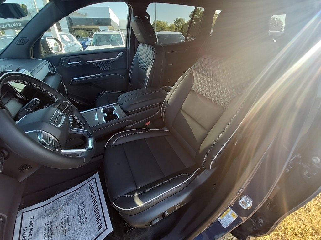 New 2026 GMC Acadia Denali w/ Super Cruise Package image 9