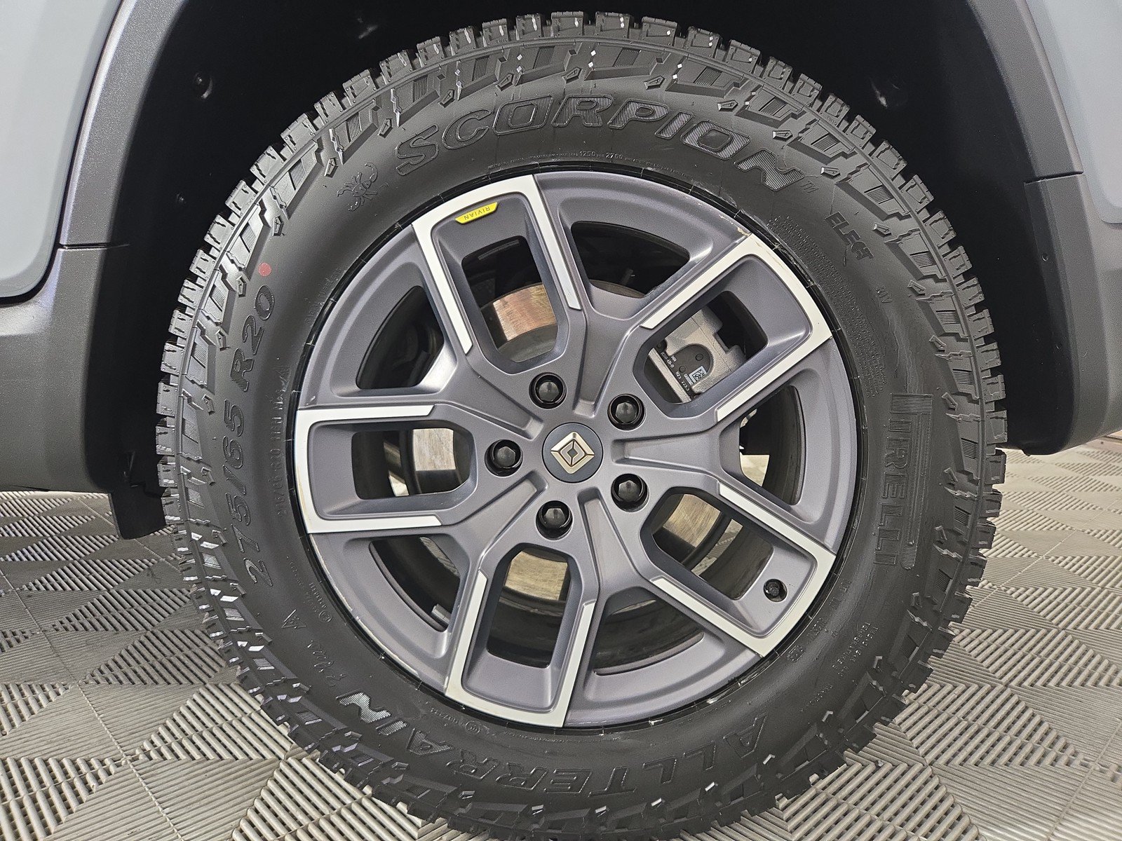 Used 2023 Rivian R1T Adventure AWD/4WD image 10