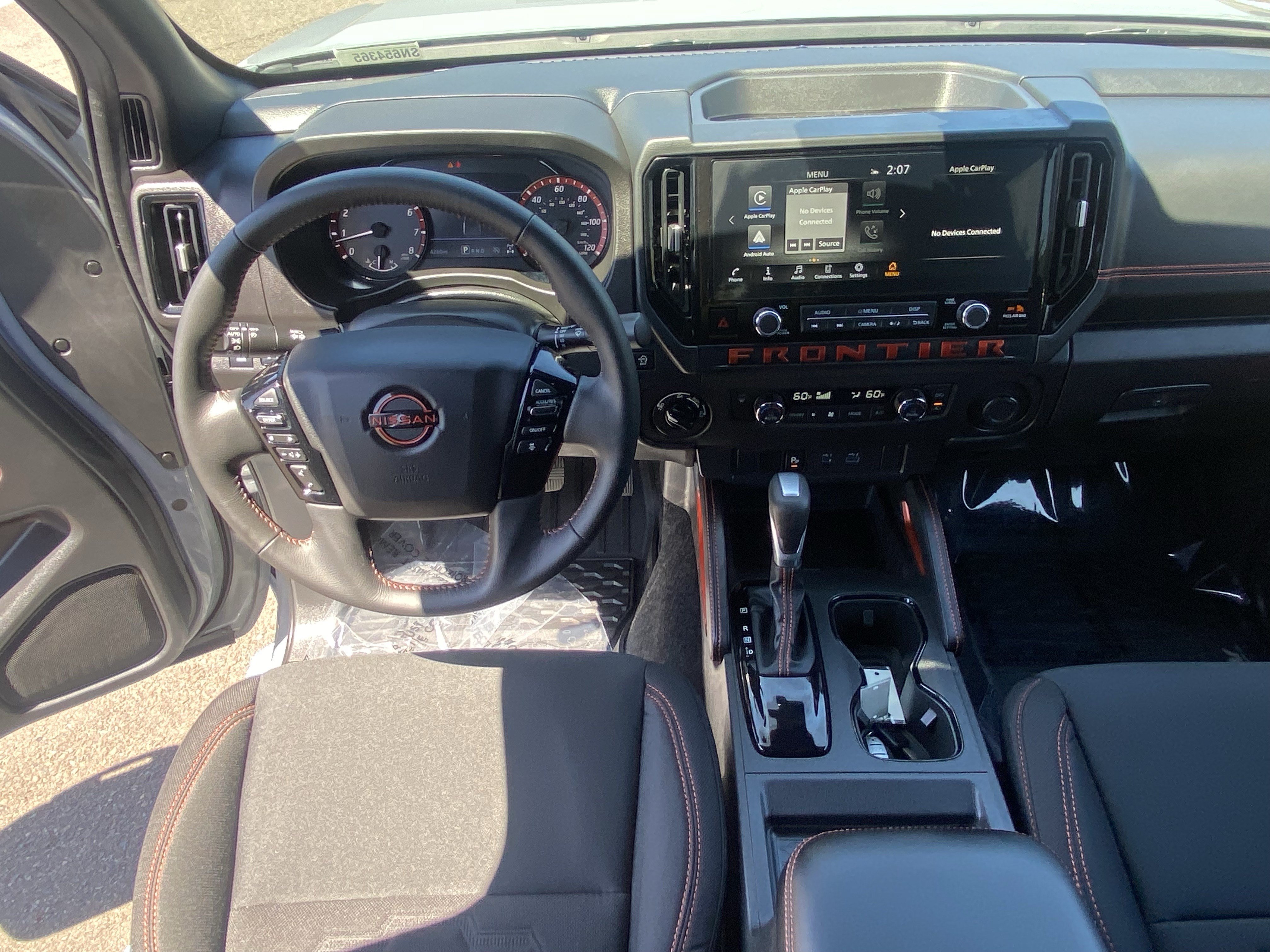 Used 2025 Nissan Frontier PRO-4X AWD/4WD image 9
