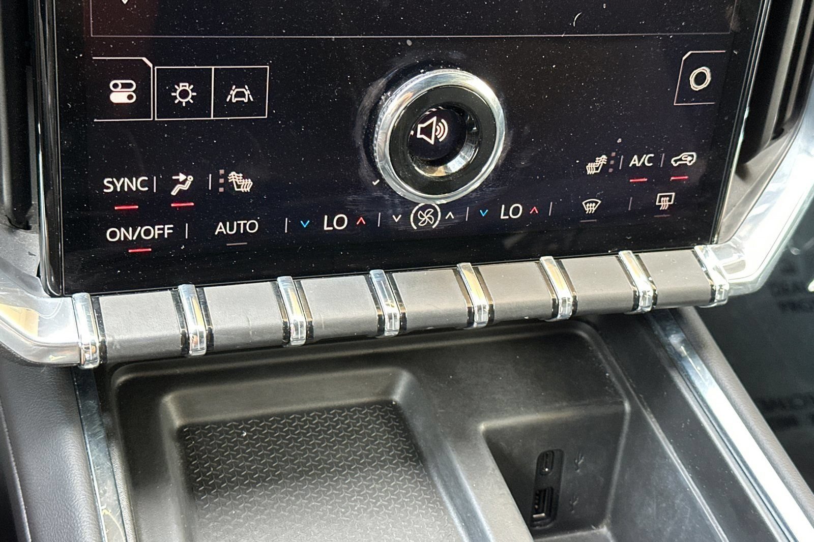 Certified 2025 GMC Acadia Elevation FWD image 23