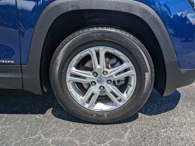 Used 2023 GMC Terrain SLE FWD image 11