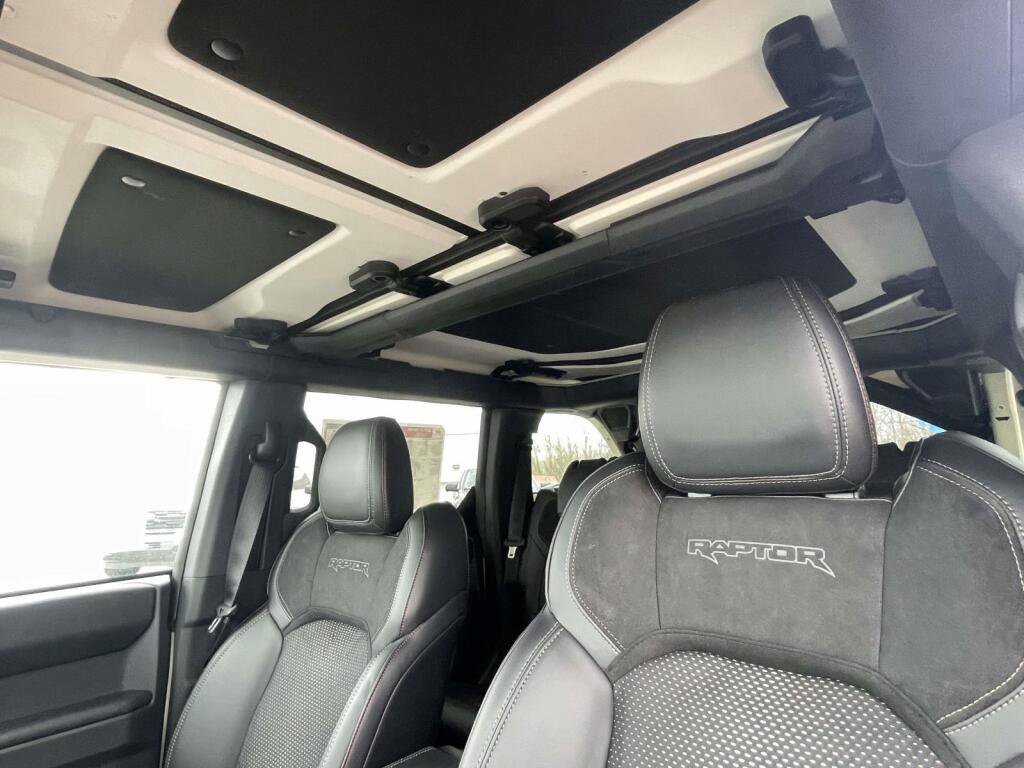 New 2026 Ford Bronco Raptor w/ Interior Carbon Fiber Pack AWD/4WD image 5