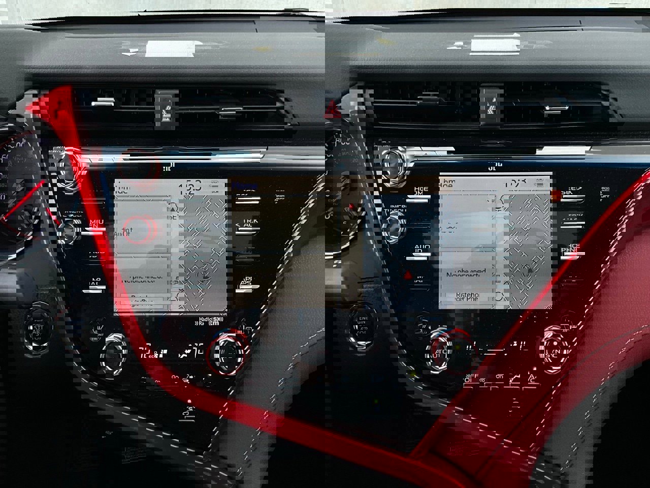 Used 2020 Toyota Camry XSE image 27