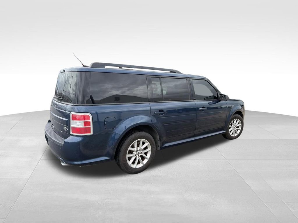 Used 2017 Ford Flex SE image 7