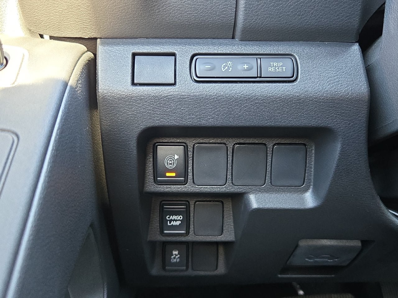 Certified 2025 Nissan Frontier SV RWD image 25