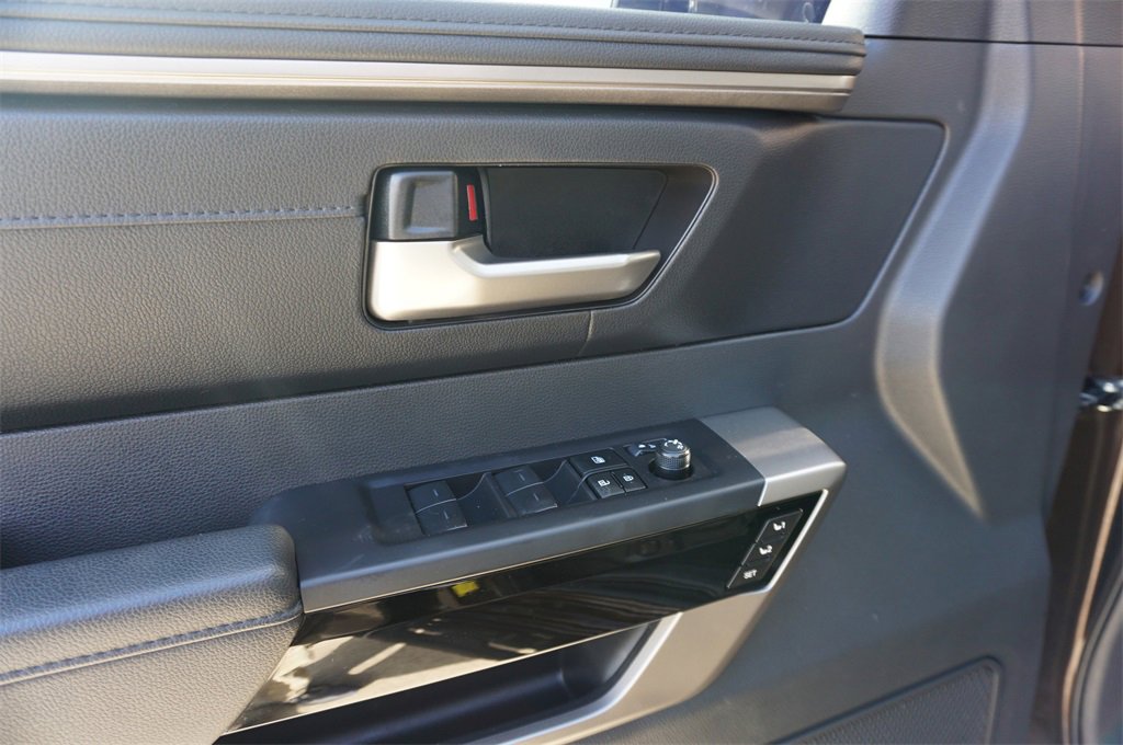 Used 2024 Toyota Tundra Limited image 4