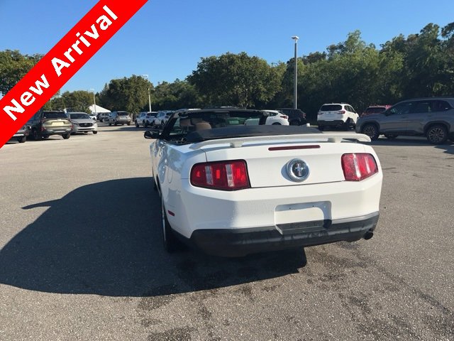 Used 2010 Ford Mustang Convertible image 16
