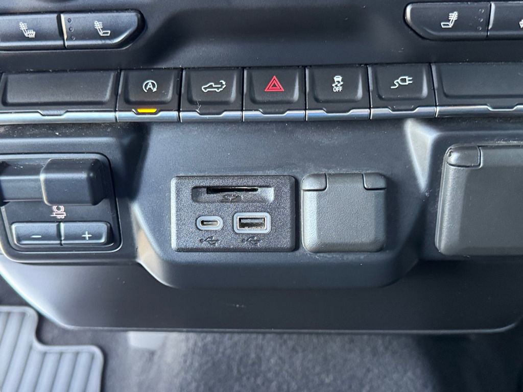 Used 2020 Chevrolet Silverado 1500 LT w/ All-Star Edition image 27