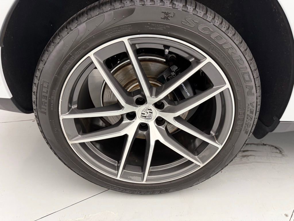 Used 2024 Porsche Macan image 42