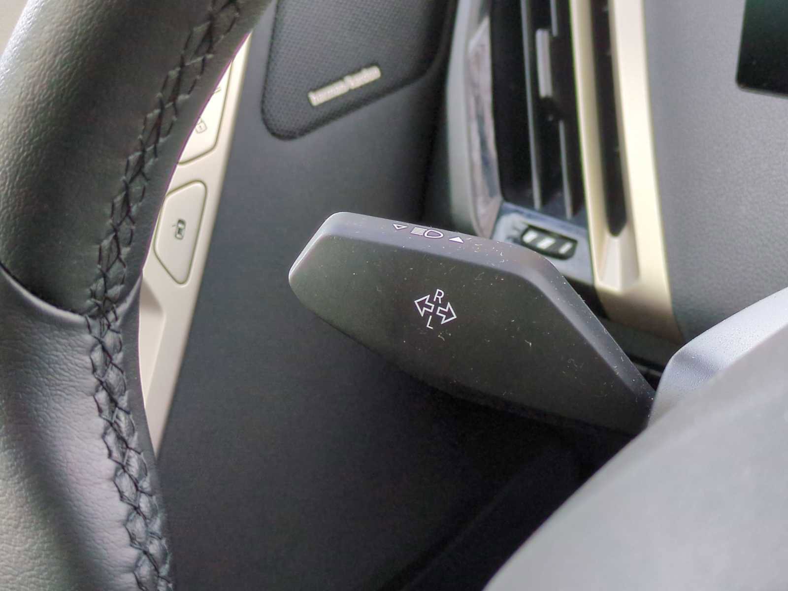 New 2025 BMW iX xDrive50 image 28