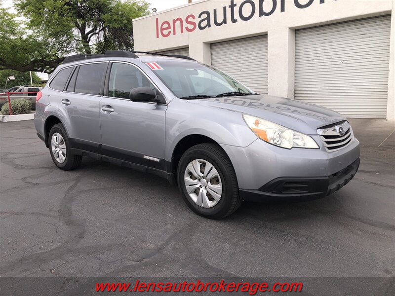 Used 2011 Subaru Outback 2.5i AWD/4WD image 2