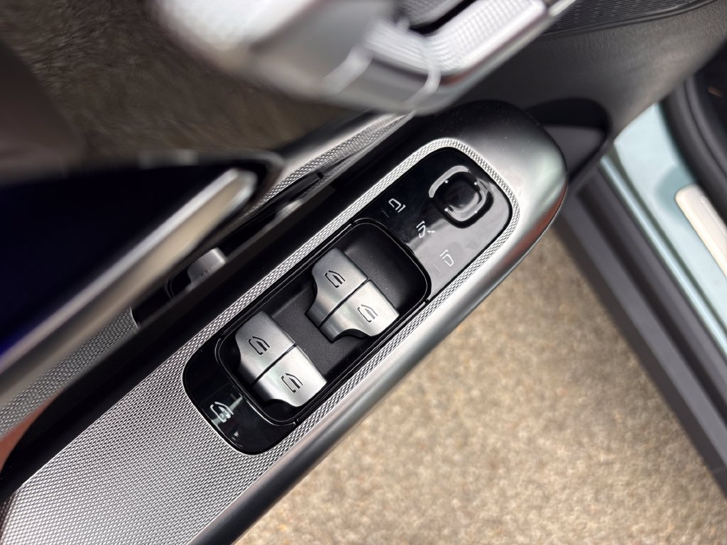 New 2027 Mercedes-Benz GLC 300 4MATIC image 11