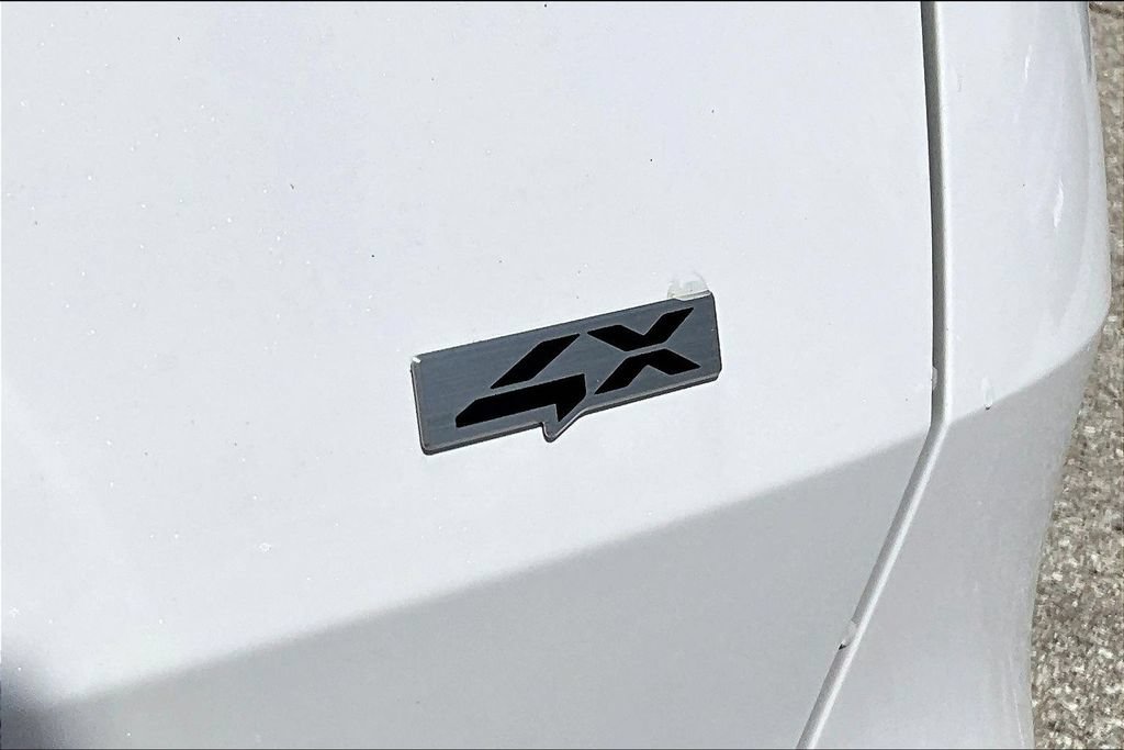 New 2026 Kia Sportage SX AWD/4WD image 9
