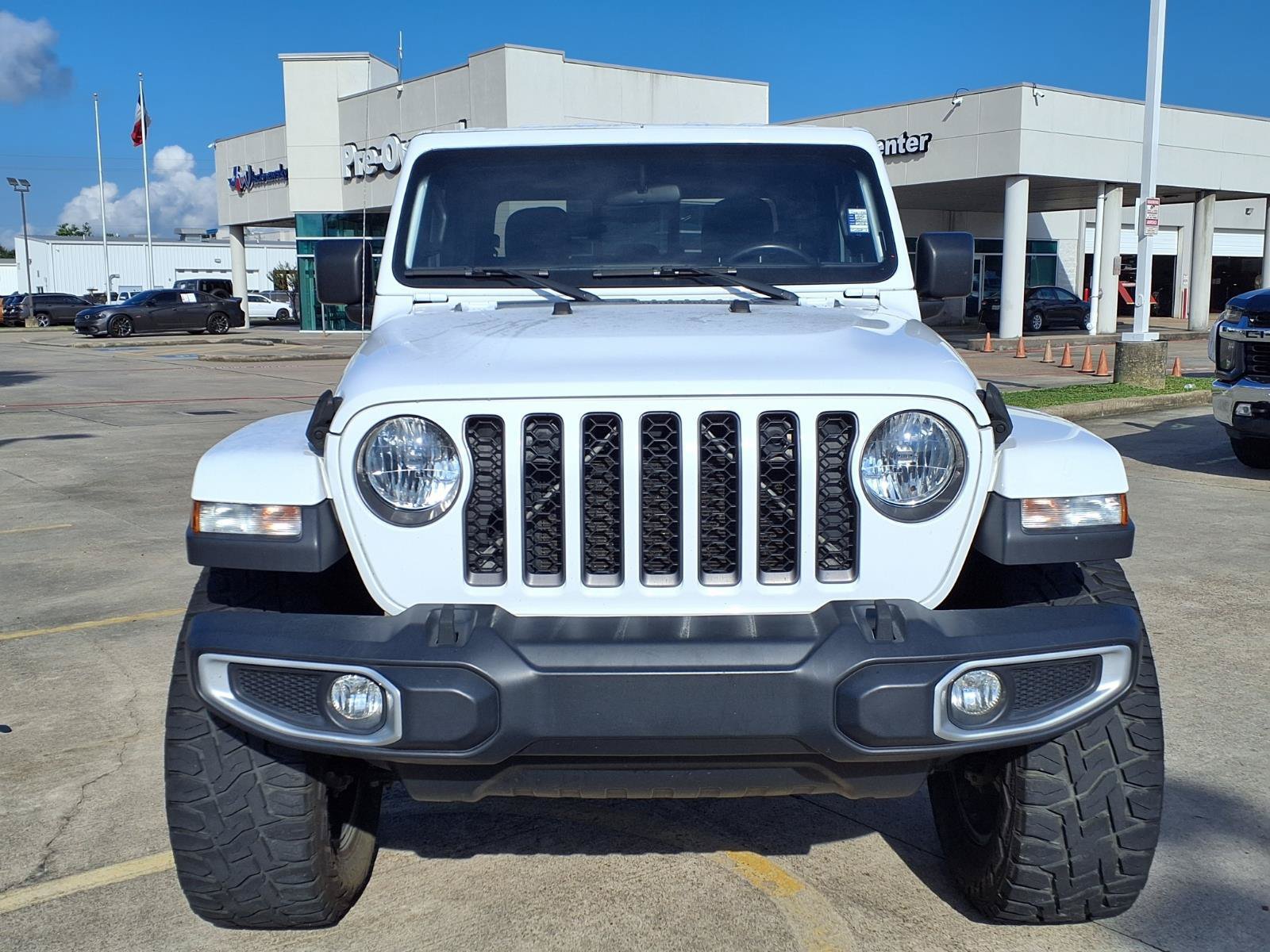 Used 2020 Jeep Gladiator Sport AWD/4WD image 2