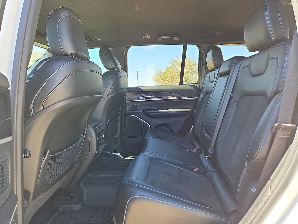 Used 2024 Jeep Grand Cherokee Trailhawk image 17