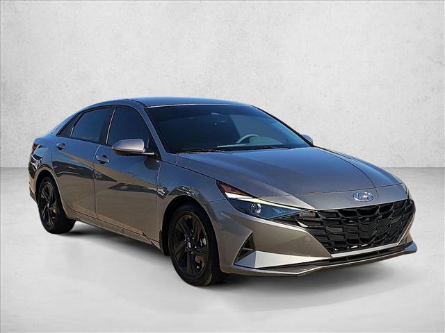 Used 2023 Hyundai Elantra SEL FWD image 3