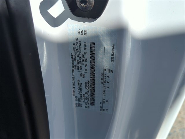 Used 2023 Ford F550 4x4 Regular Cab Super Duty image 31