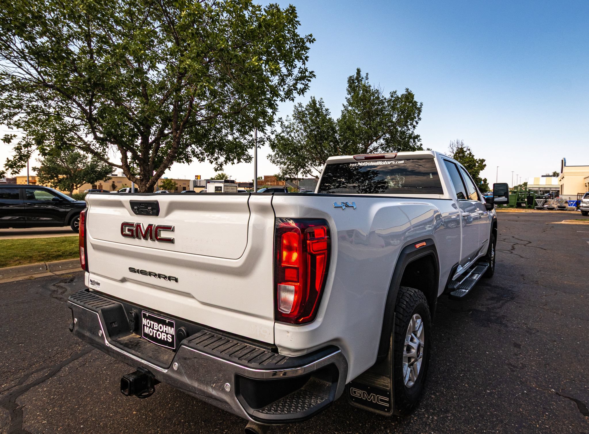 Used 2024 GMC Sierra 2500 SLE w/ SLE Convenience Package AWD/4WD image 9