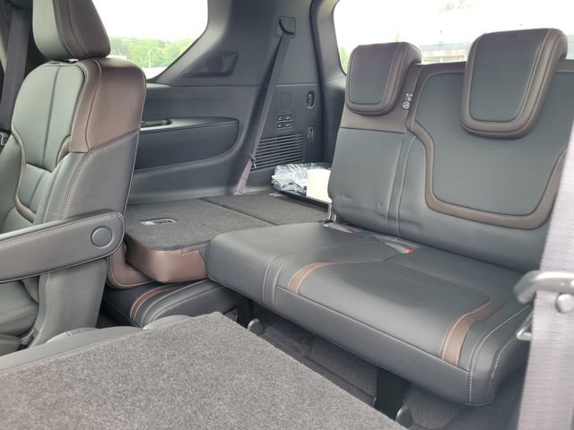 New 2026 Nissan Armada SL w/ Captain's Chari Seat Package AWD/4WD image 36