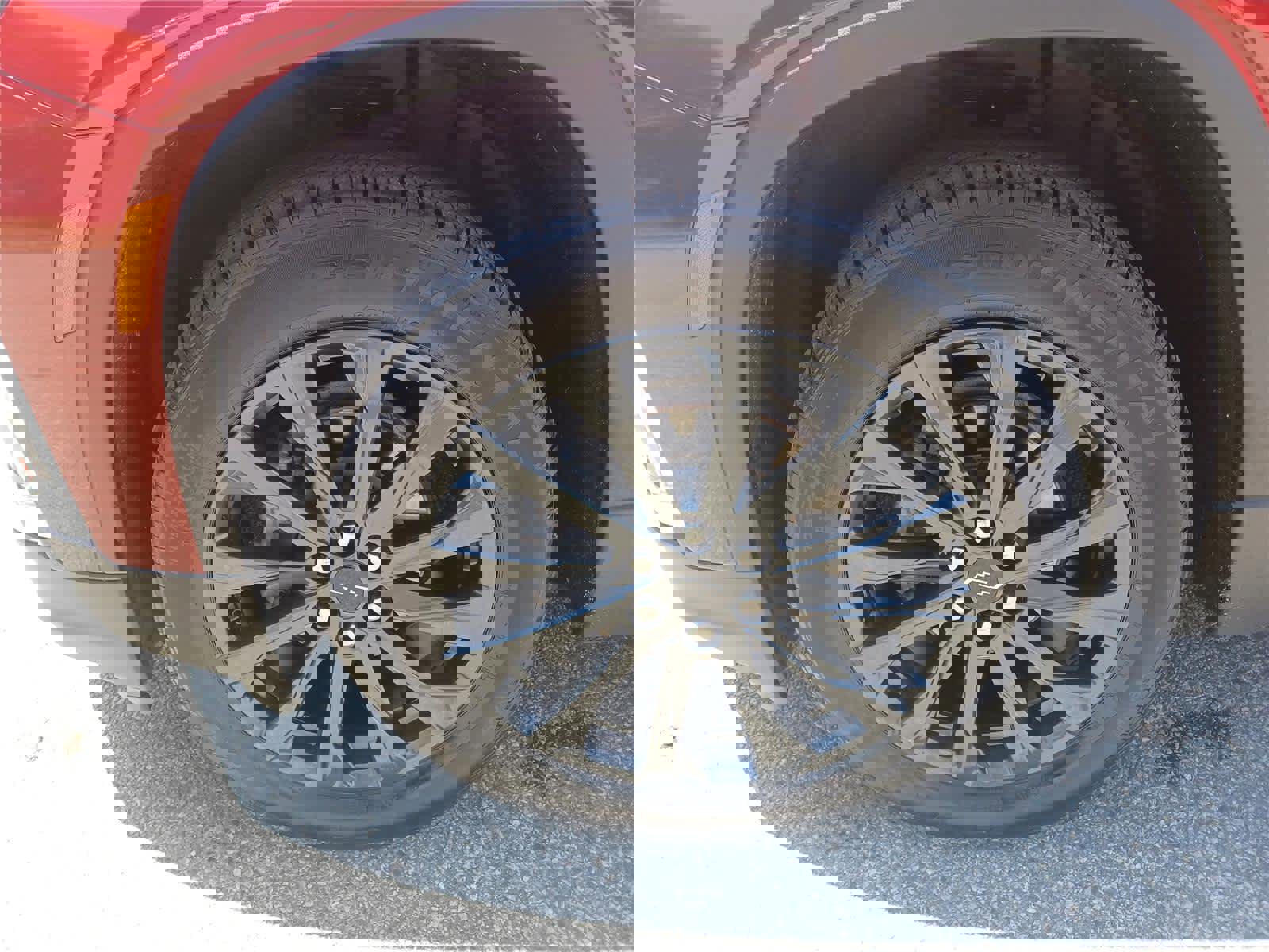 Used 2023 Chevrolet Traverse RS image 27