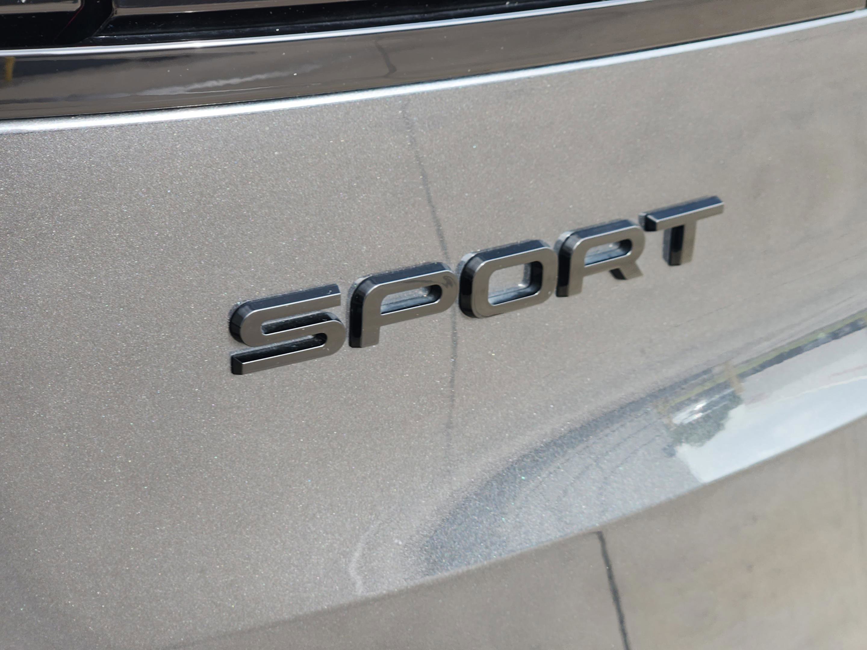 Used 2024 Land Rover Range Rover Sport SE image 35