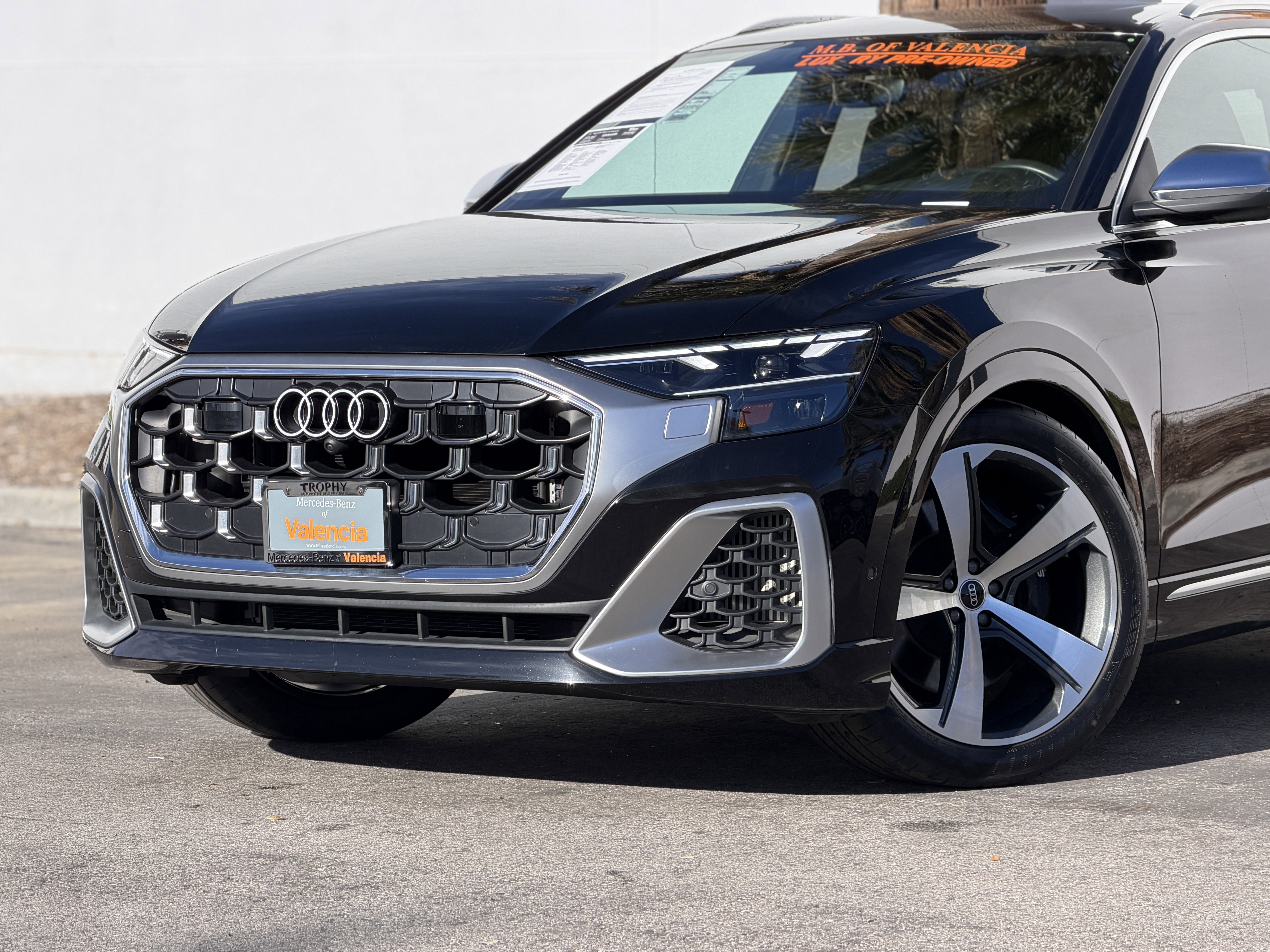 Used 2024 Audi SQ8 Premium Plus w/ Executive Package image 3