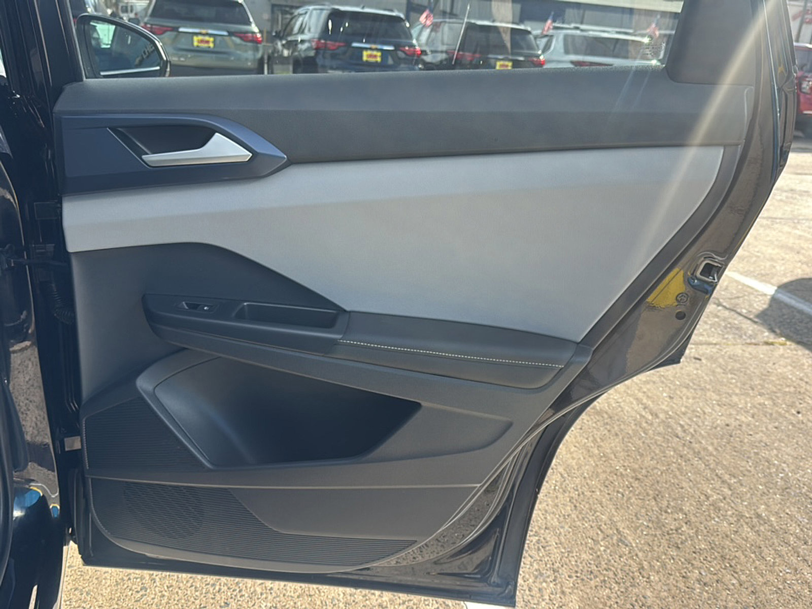 Used 2024 Volkswagen Taos SE image 22