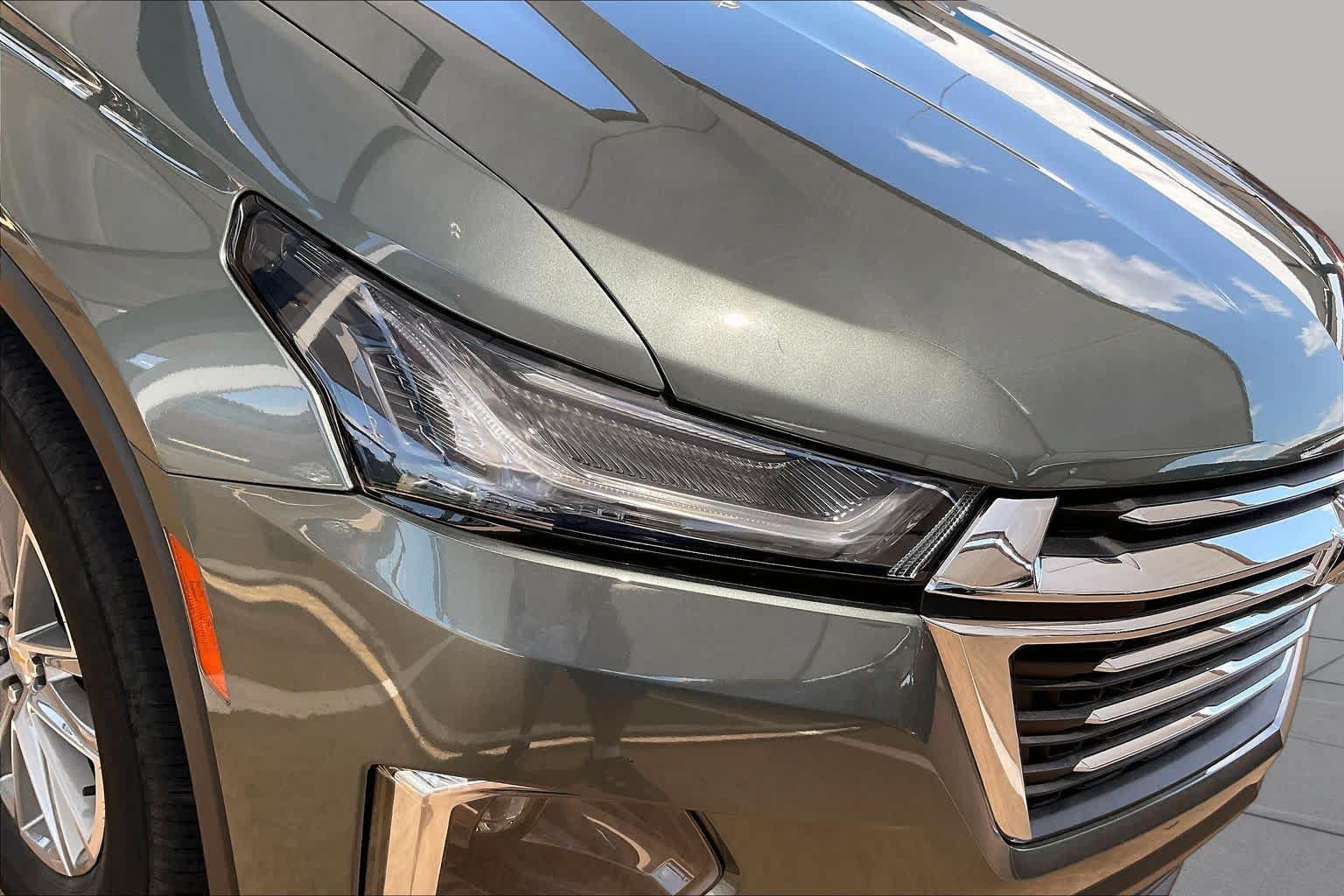 Used 2023 Chevrolet Traverse LT FWD image 26