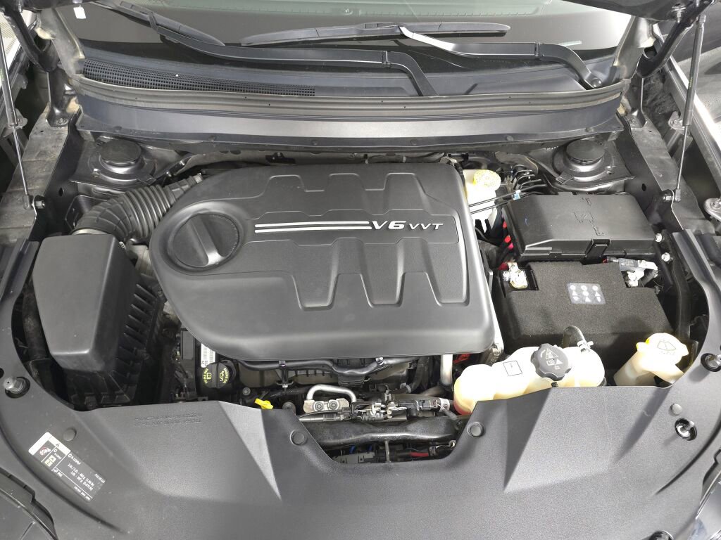 Used 2022 Jeep Cherokee Trailhawk w/ Premium Leather Package image 29