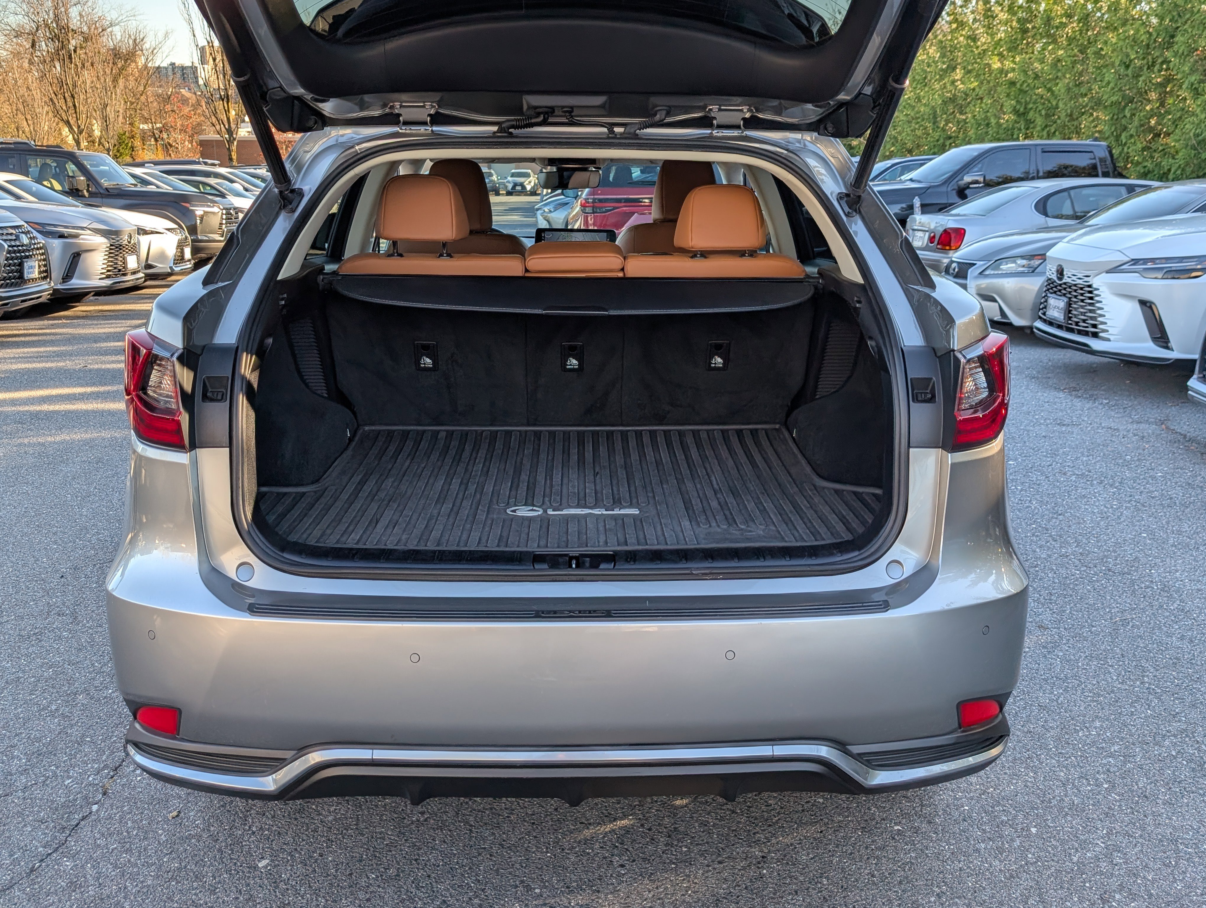 Used 2022 Lexus RX 450h AWD w/ Premium Package image 13