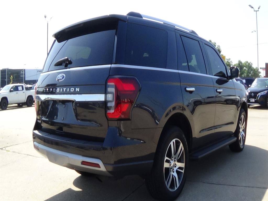 Used 2024 Ford Expedition Limited AWD/4WD image 6