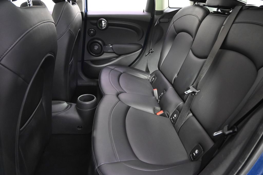 Used 2016 MINI Cooper 4-Door Hardtop image 20